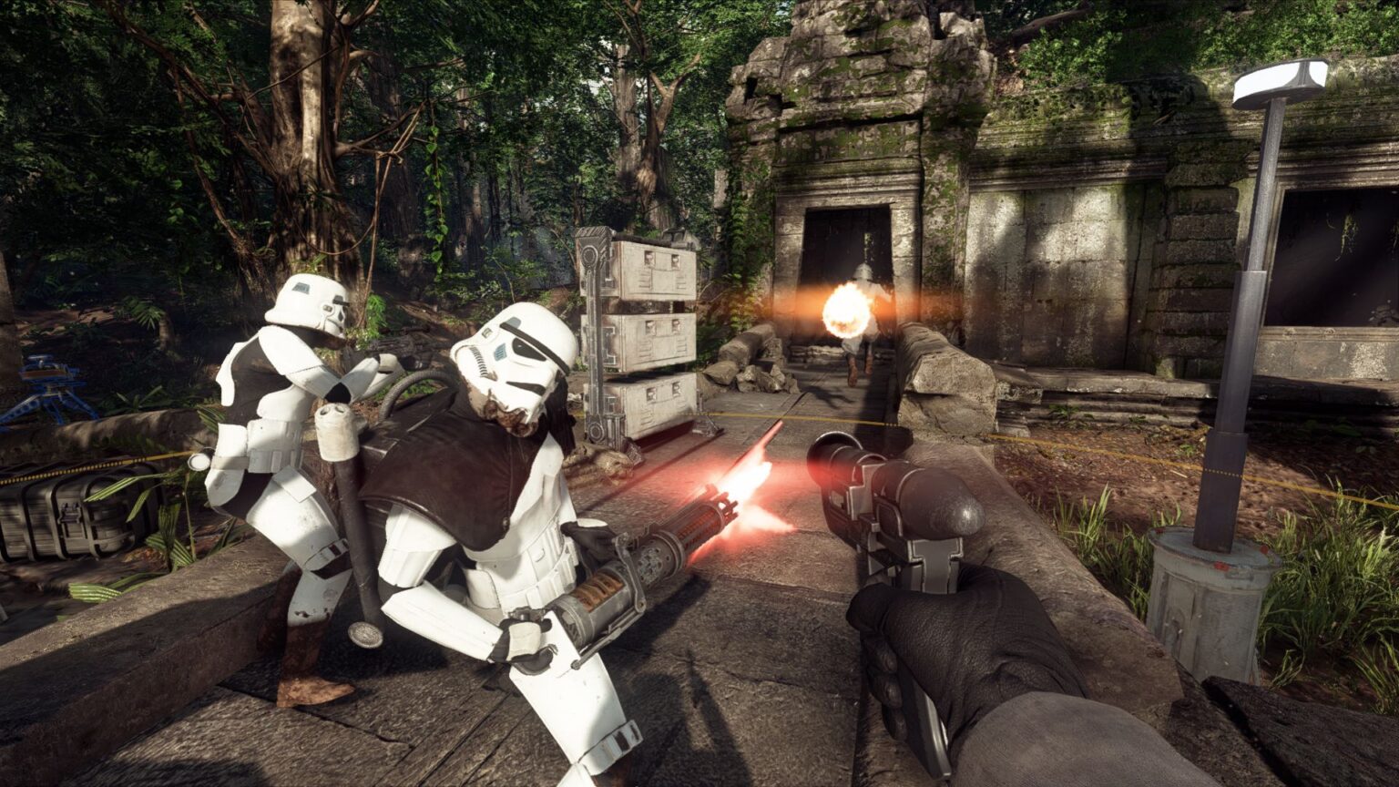 Star Wars Battlefront 2 on-field battle screenshot with heroes and troopers
